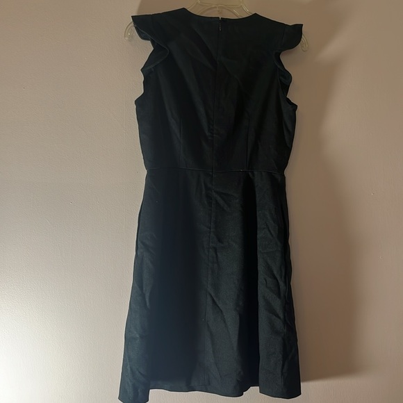 Loft dress, cap sleeves, knee lengths, side pockets back zip with spandex - Picture 6 of 7